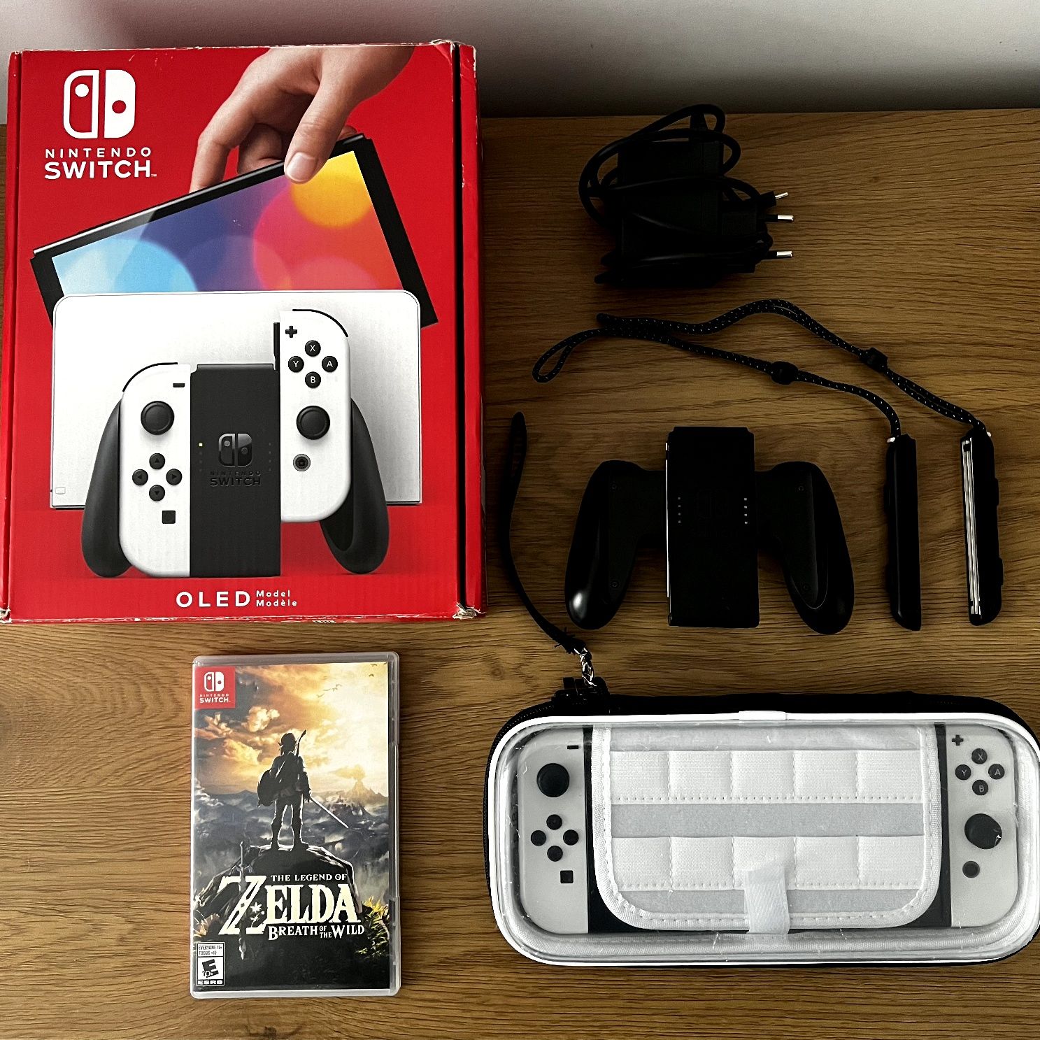 Nintendo Switch OLED + Zelda BOTW + 128GB
