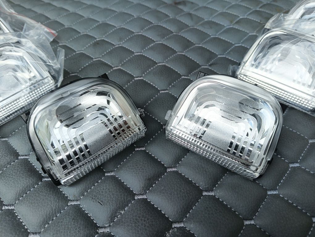 Поворотник Sprinter 907 дзеркало спрінтер 910 катафот A9109064700