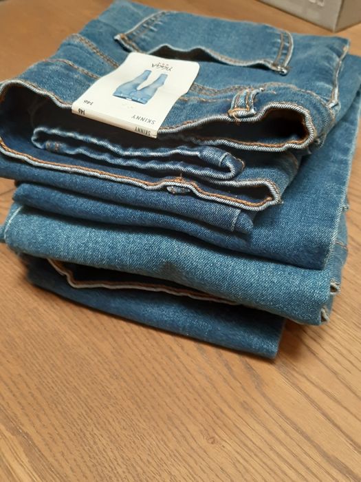 Nowe jeansy dla dziewczynki r 146