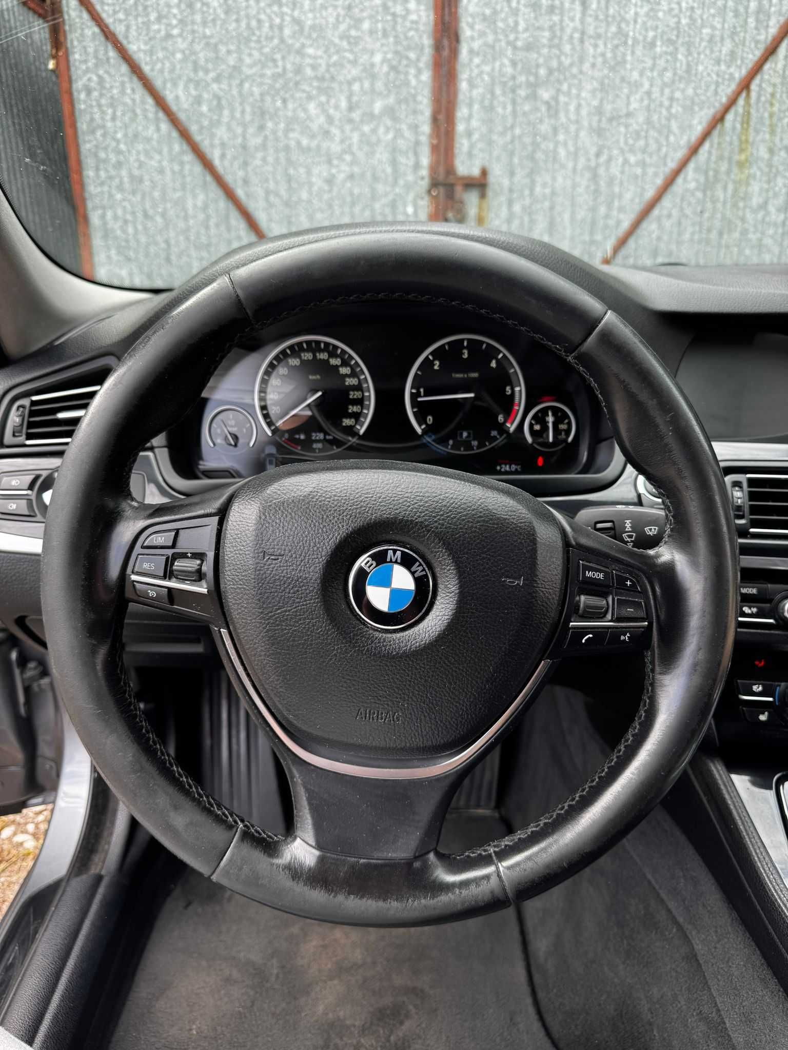 BMW F11 520d, 2012 rok 8-biegowy automat