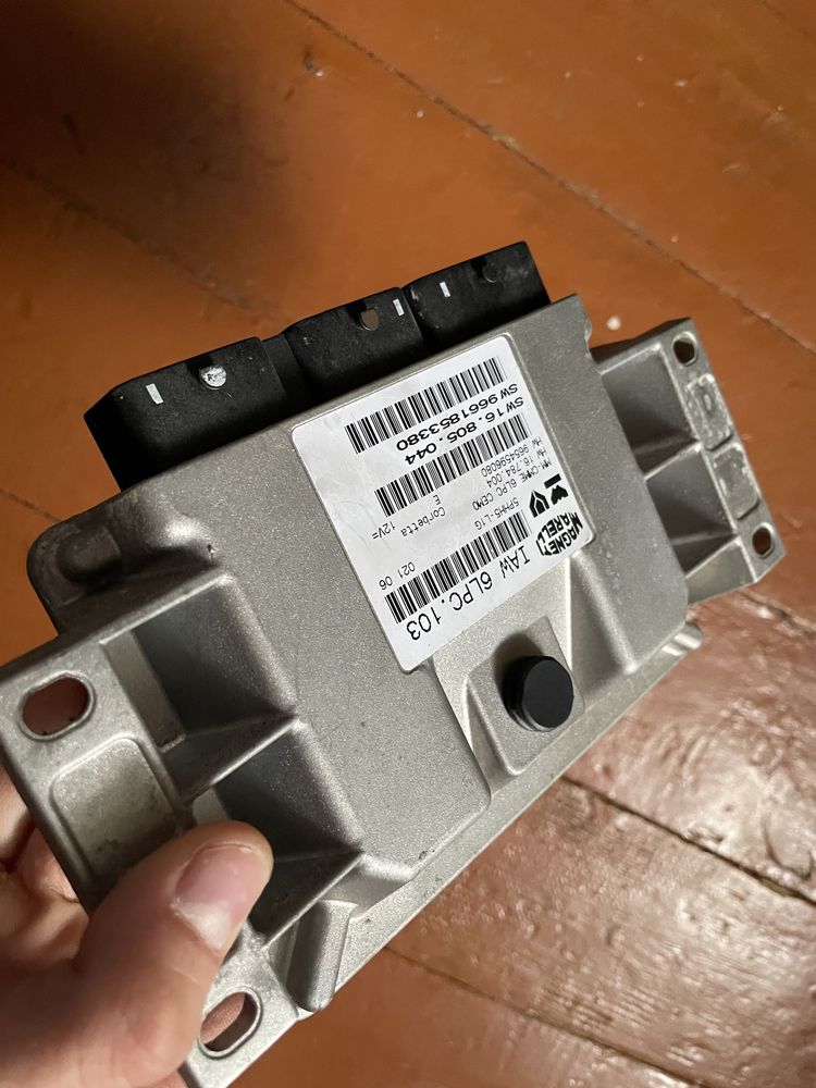 Блок двигуна ECU Engine “Peugeot 207” SW 9661853380 SW 16.805.044