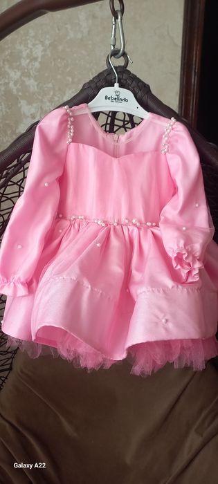 Продам дуже красиву сукню на рочок,для маленької красуні.