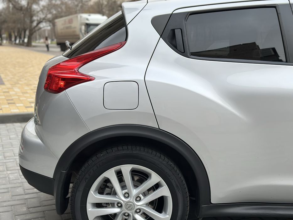 Продам Nissan Juke 2012 год Автомат