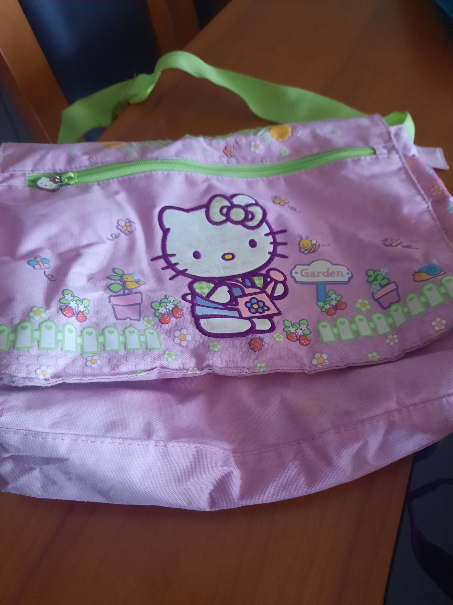 Sacos com alsa (mala) Hello Kitty