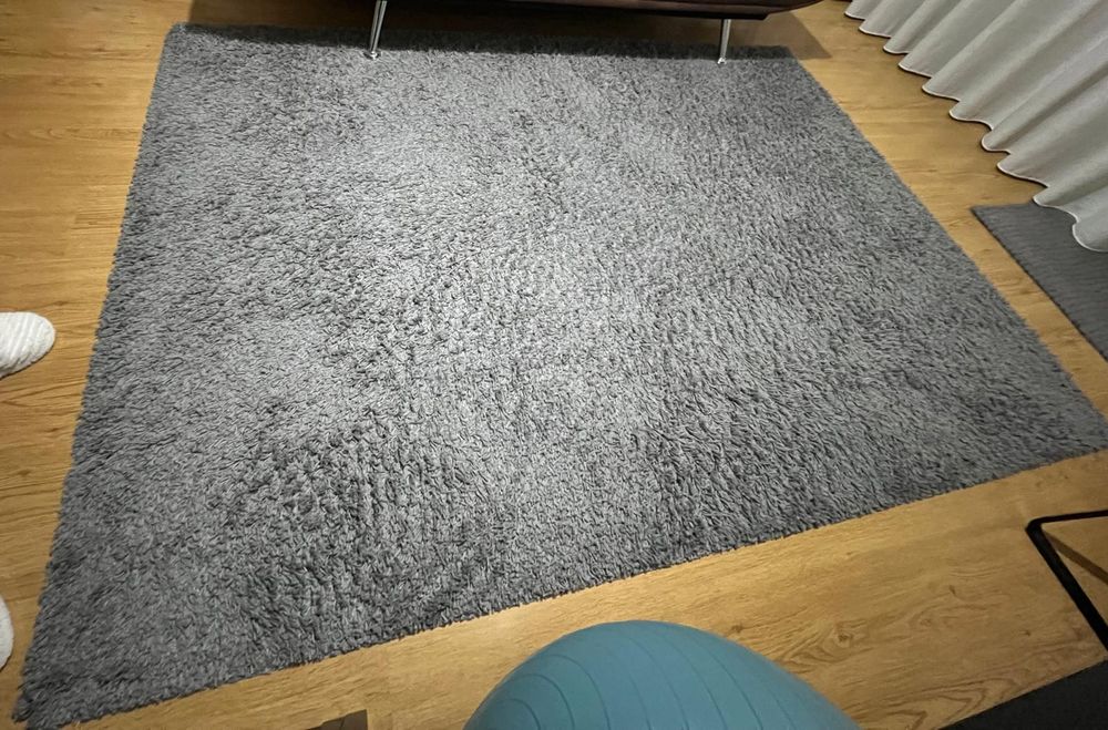 Tapete cinza em bom estado 230x160