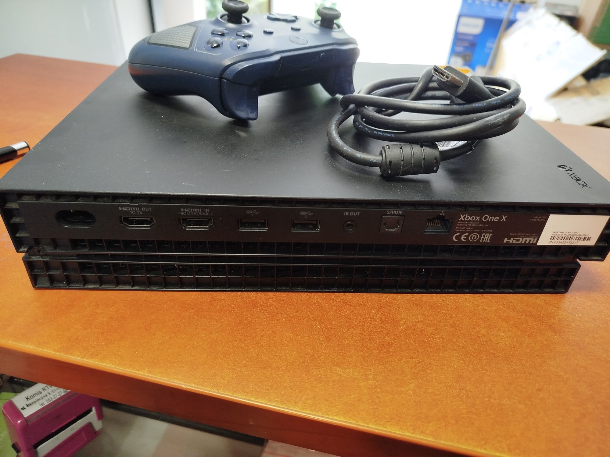 Konsola Xbox one X model 1787 1TB