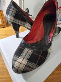 Sapatos de xadrez escocês Stradivarius