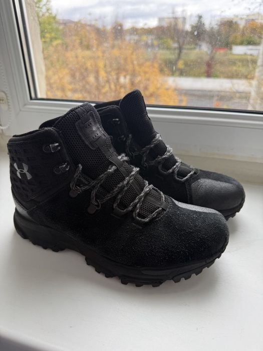 Ботинки-кросівки UNDER ARMOUR. Розмір 42