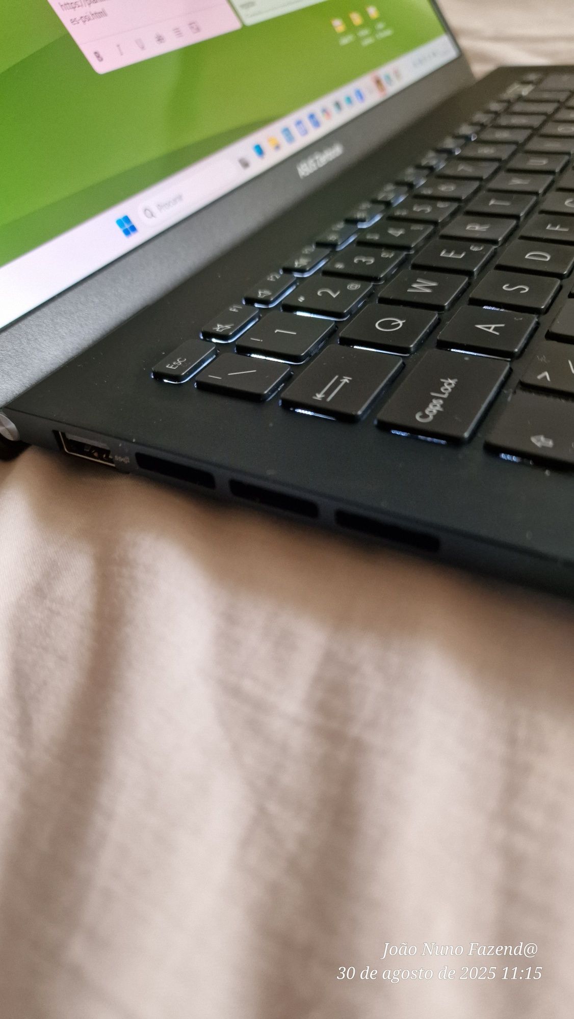 Portátil Asus zenbook