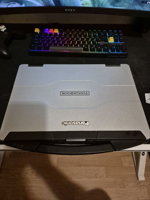 Продам майже новий захищений ноутбук Panasonic Toughbook fz-55
