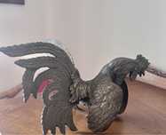 Galo de estanho decorativo
