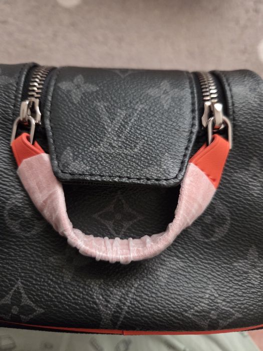 Bolsa necessaire Louis Vuitton