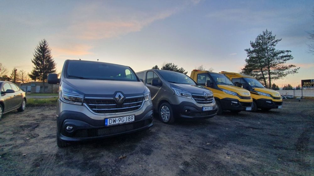 Wynajem Trafic Vivaro Bus 9 osobowy Wakacje Wypożyczalnia Busów 9 osób