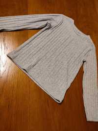 Ładny, ozdobny sweterek dla dziewczynki na 134 cm, stan bdb