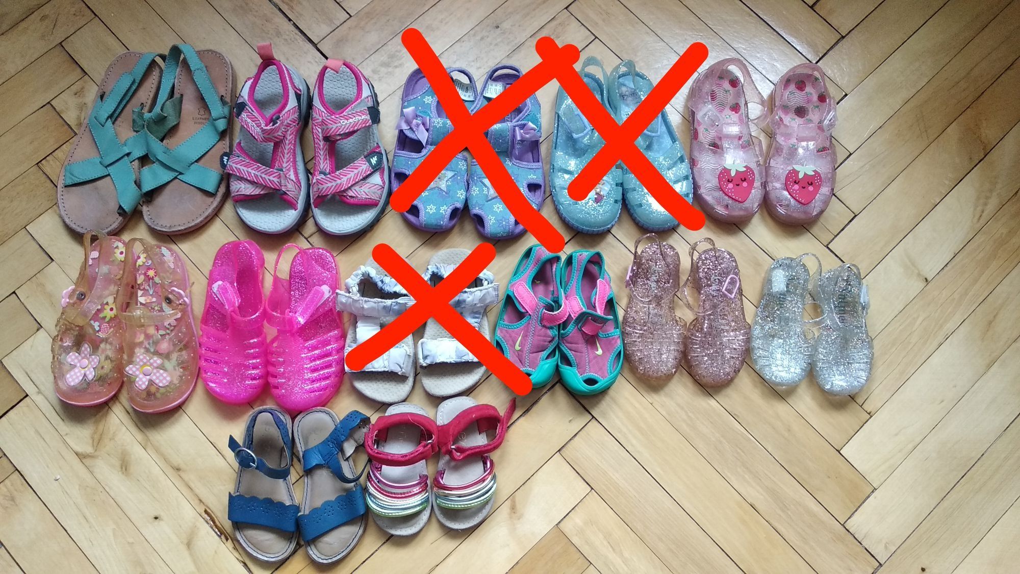 Дитяче взуття для дівчаток