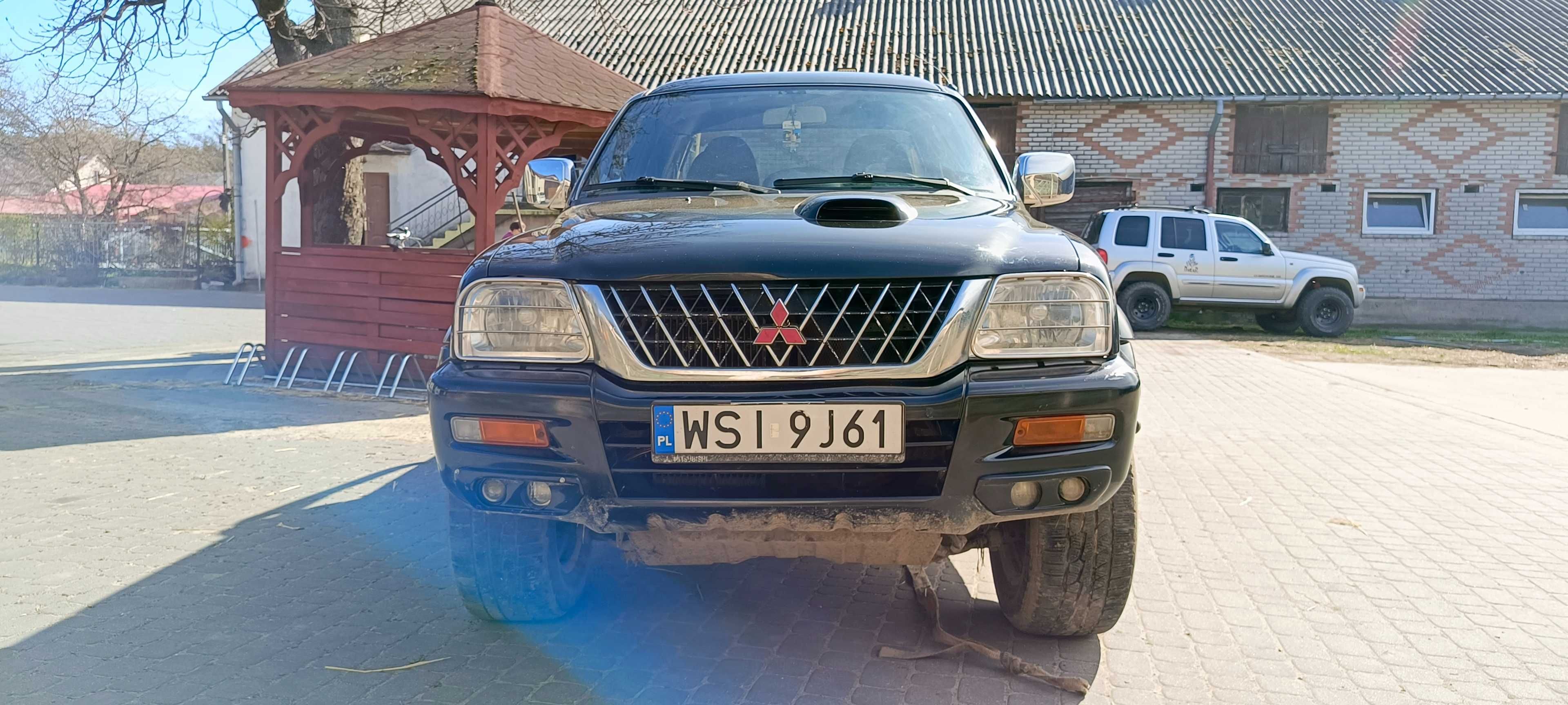 Mitsubishi L200 uszkodzone