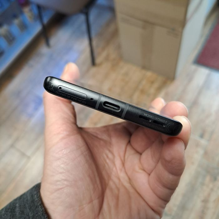 Motorola Edge 50 Pro 12/512Gb (как новый)