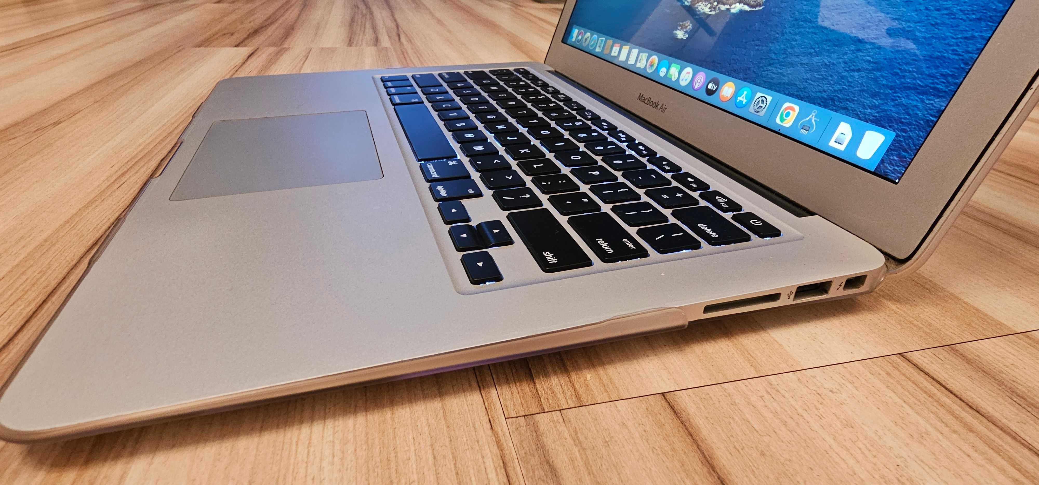 Apple MacBook air i5/2x1,80Ghz/8/120ssD/macOSCatalina/WiFi/Bluetooth