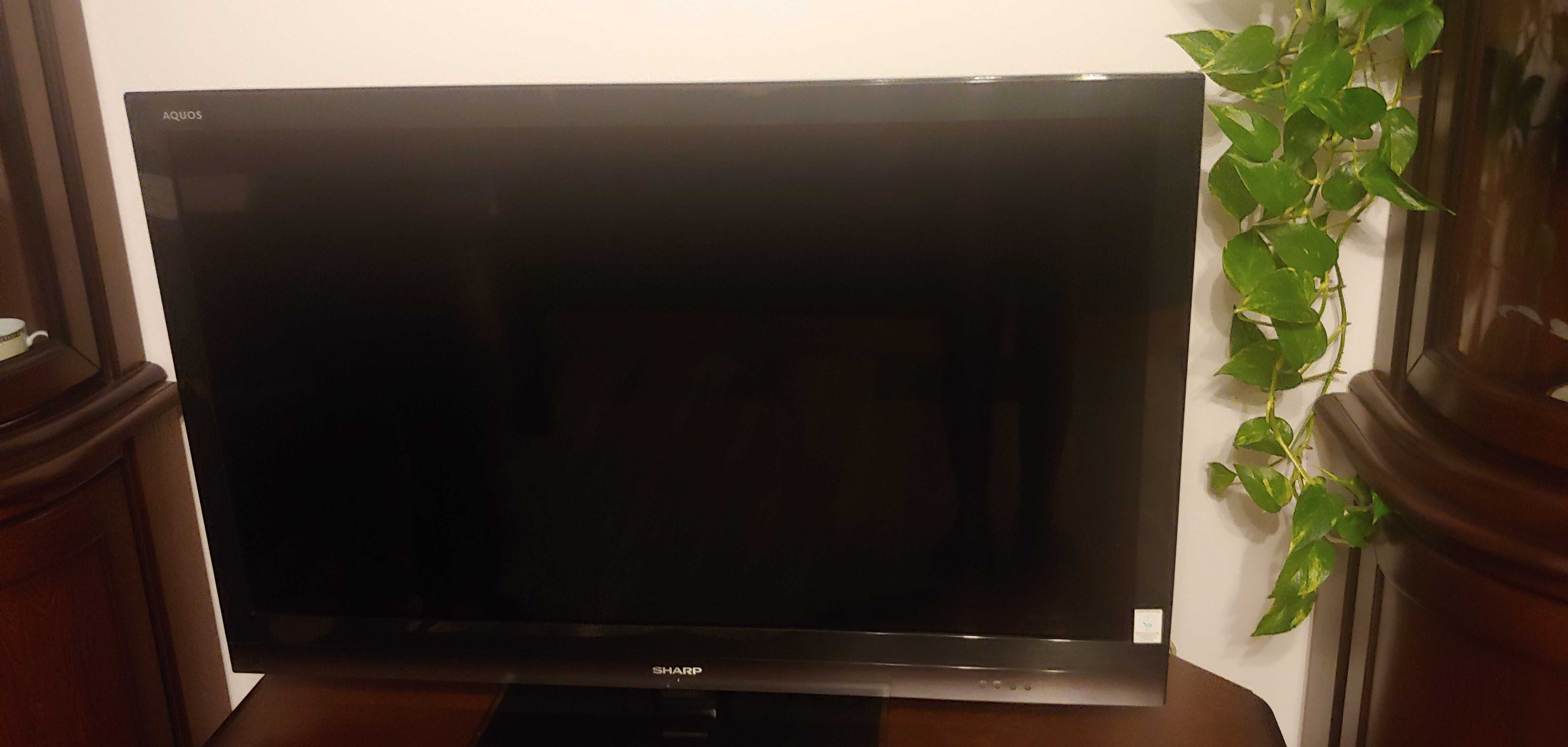 SHARP 40 Cali Full HD LCD Colouer model LC-40LU700E