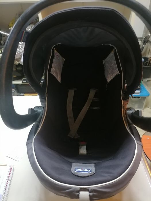 Ovo com isofix e alcofa