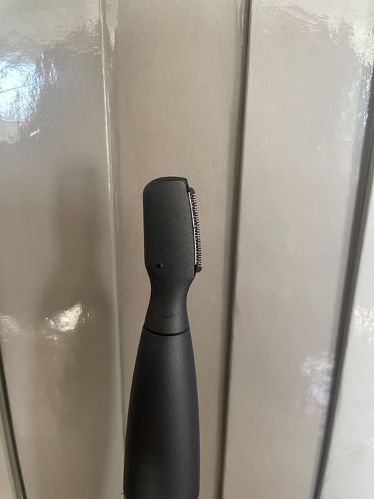 Máquina de barbear BRAUN para patilhas