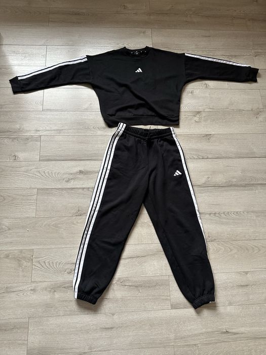 Спортивний косюм Adidas розмір S Оригінал