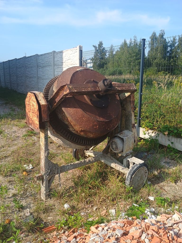 Sprzedam betoniarkę na siłę