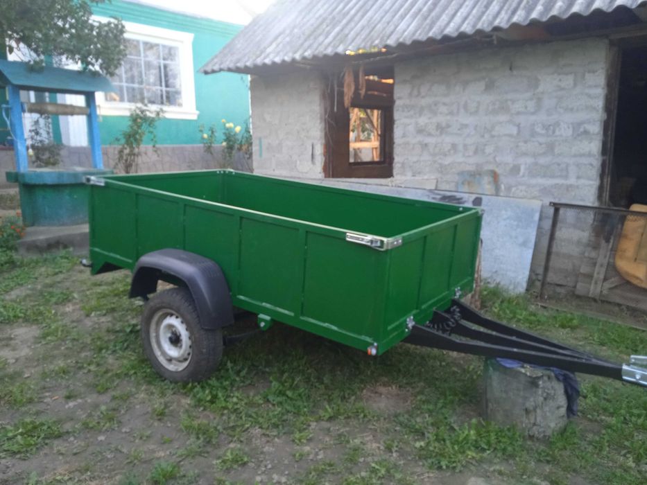 Прицеп легковий одноосний