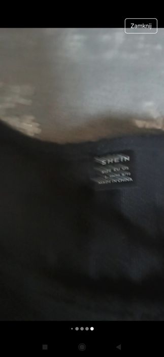 Dopasowana sukienka z rozporkiem l/xl