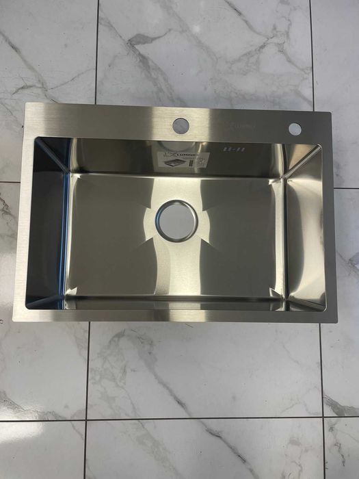 Мийка кухонна Luminex 6045 см та змішувач Lidz з гнучким виливом сірий