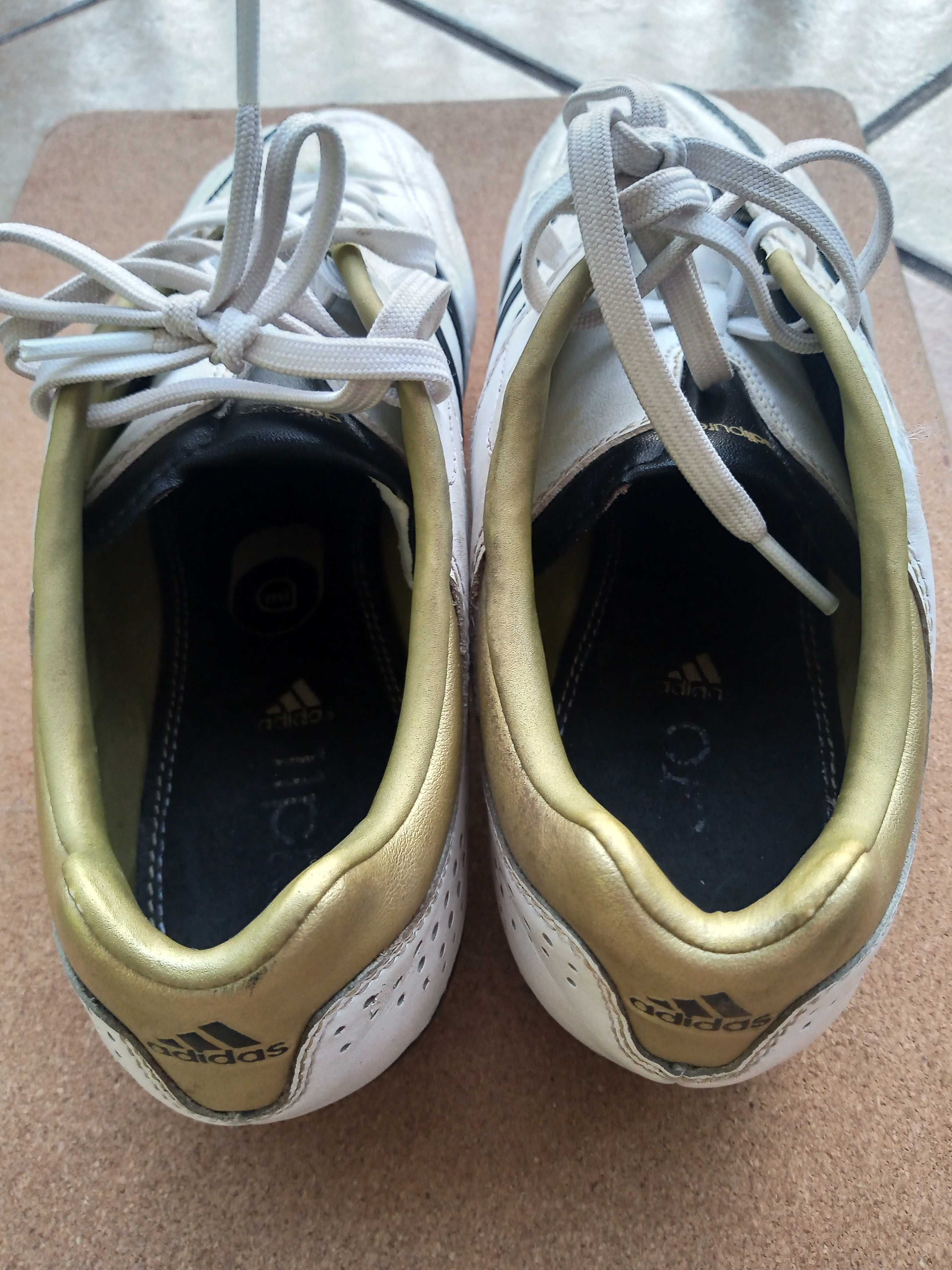 Buty piłkarskie Adidas adipure rozm.39 1/3