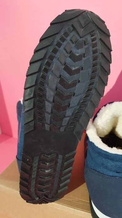 Buty ocieplane na zimę markowe modne rozmiar 43 / wkładka ma 27 cm