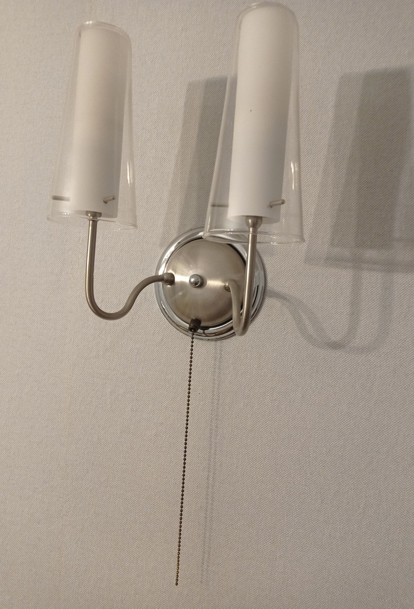 Żyrandol + dwa kinkiety + 6 żarówek led lampy