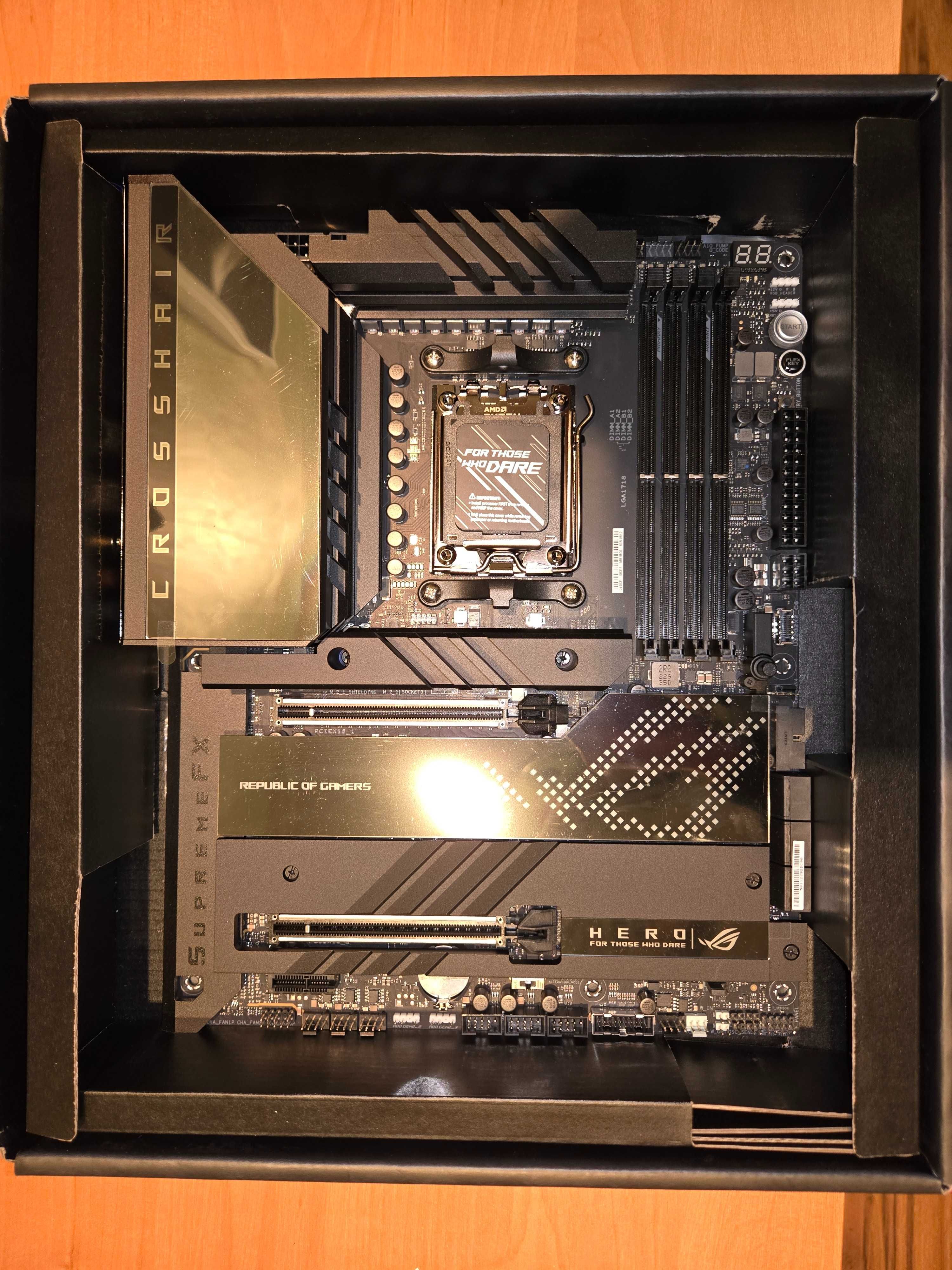 Материнська плата Asus CROSSHAIR X670E HERO WiFi