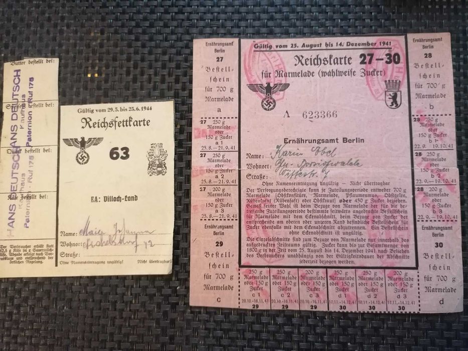 2 cartas e 9 cartões alimentares do 3.º Reich. Ótimos. 1940 a 1944