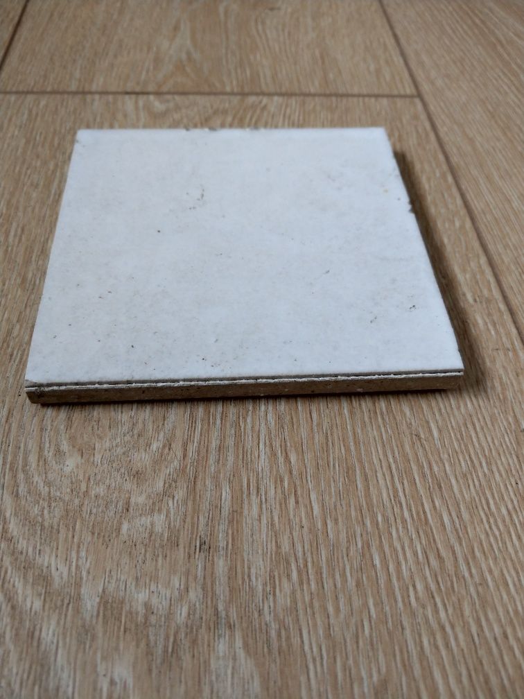 Stare płytki 12x12 cm kafelki białe PRL lata 50 60