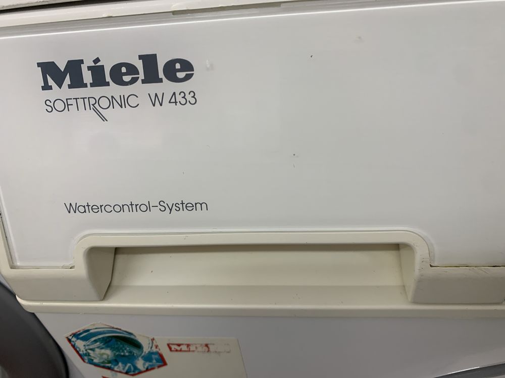 Продам стиральную машину Miele Softtronic W433, 5 кг.Гарантия.