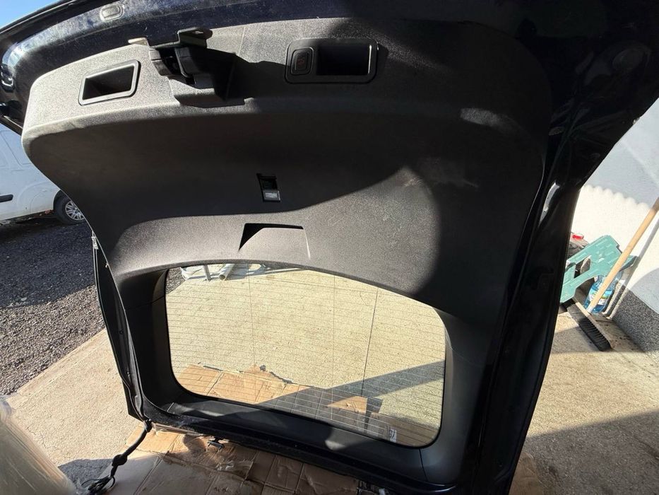 Ляда, кришка багажника Tesla S, тесла с дорест