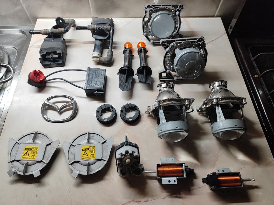 Мазда 6 GG, GH  фара блоки, кришки омивачі фар