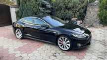 Tesla model S P85+
