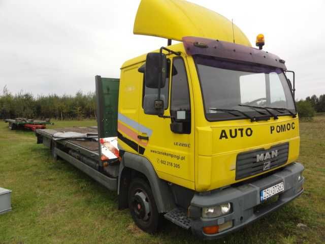 MAN le 220 C pomoc drogowa