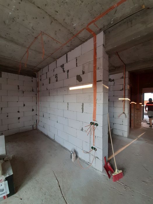 Электрик Троещина не дорого без посредников электромонтаж под ключ.