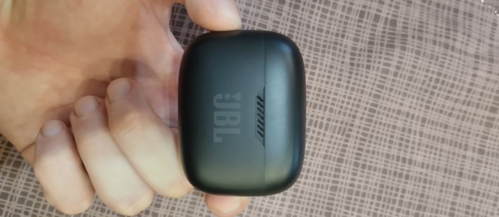 Навушники JBL TUNE 230NC