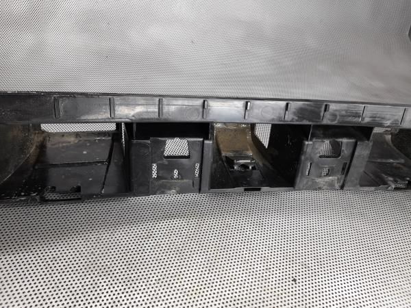 Guia de pára-choques trás direita CITROËN C3 Picasso (SH_)