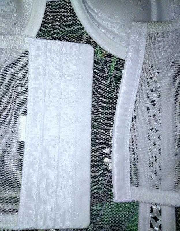 Шикарный корсет, бюстгальтер фирмы lingerie by c&a p. 80 c