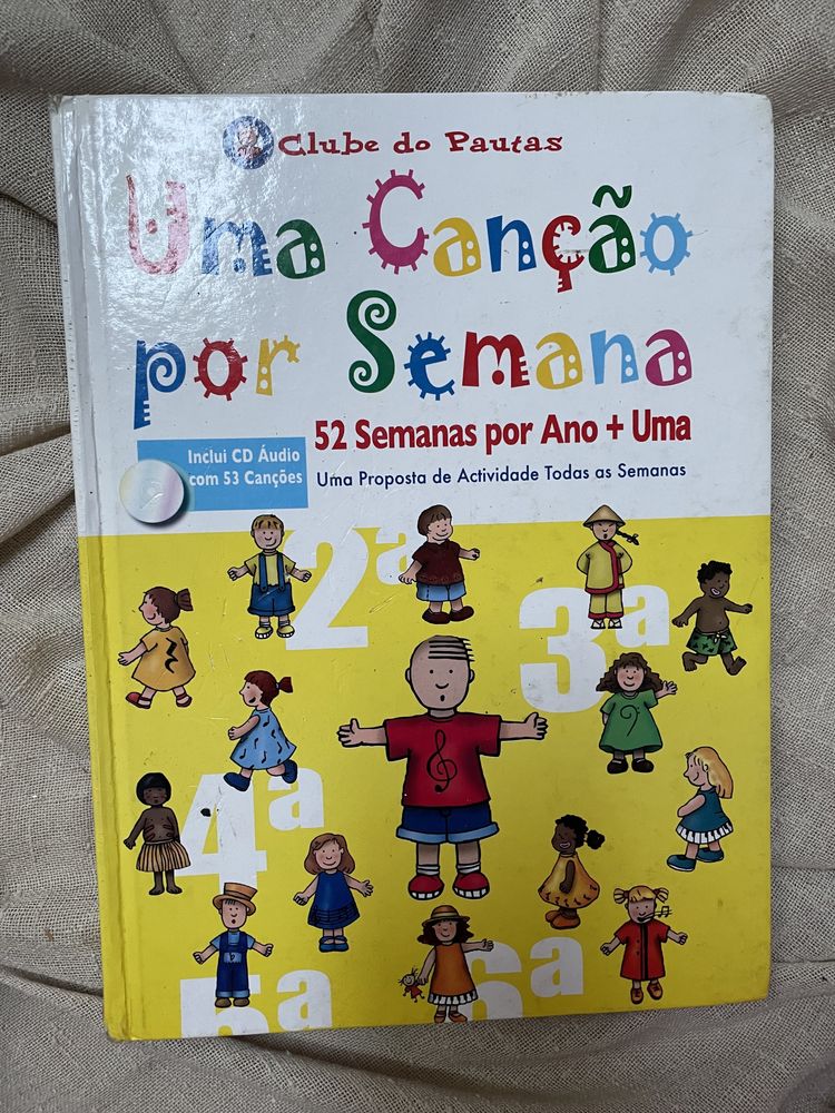 Livro com músicas infantis e CD