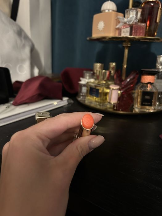 Szminka, balsam do ust Guerlain kisskiss bee glow