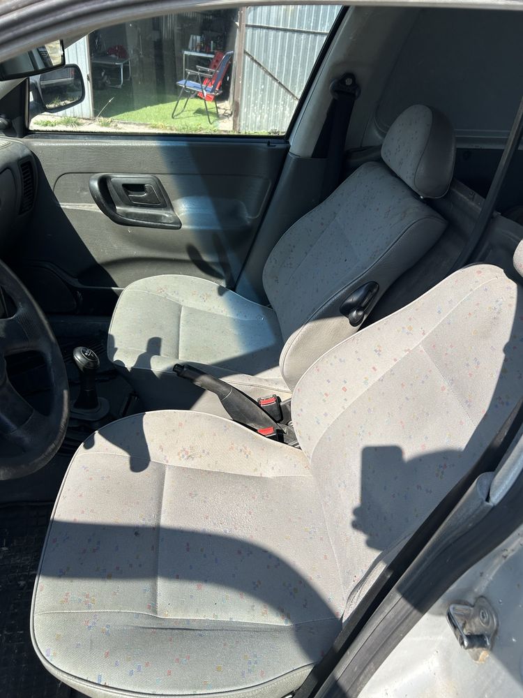 Sprzedam volkswagena caddy 1,9 tdi