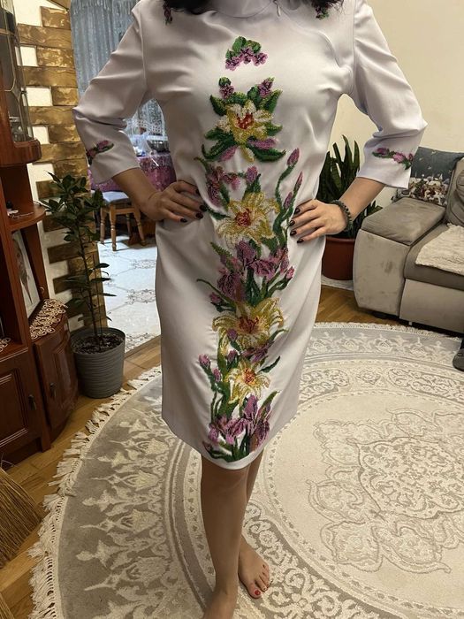 Плаття вишите бісером