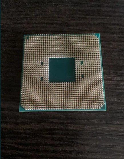 Процессор AMD Rayzen 3 2200G